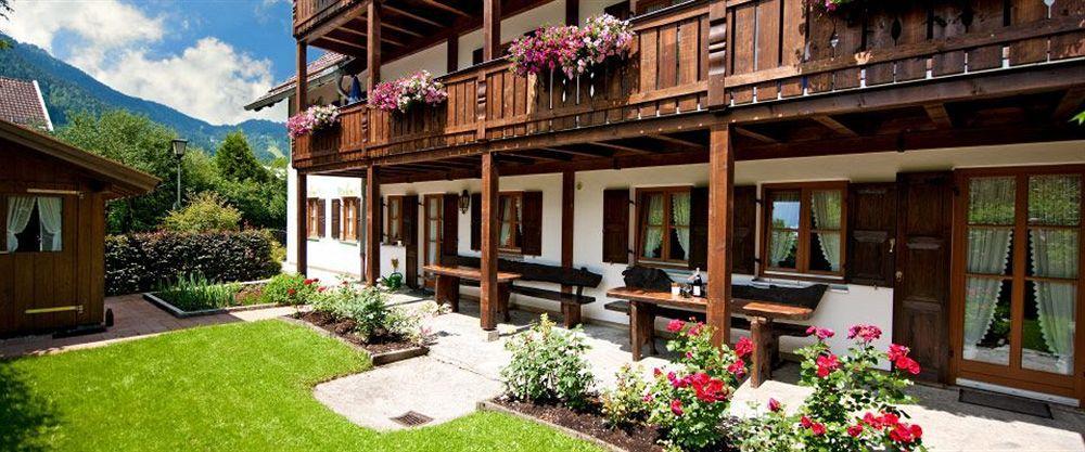 Gästehaus Enzianhof Hotel Garni Oberammergau Exterior foto
